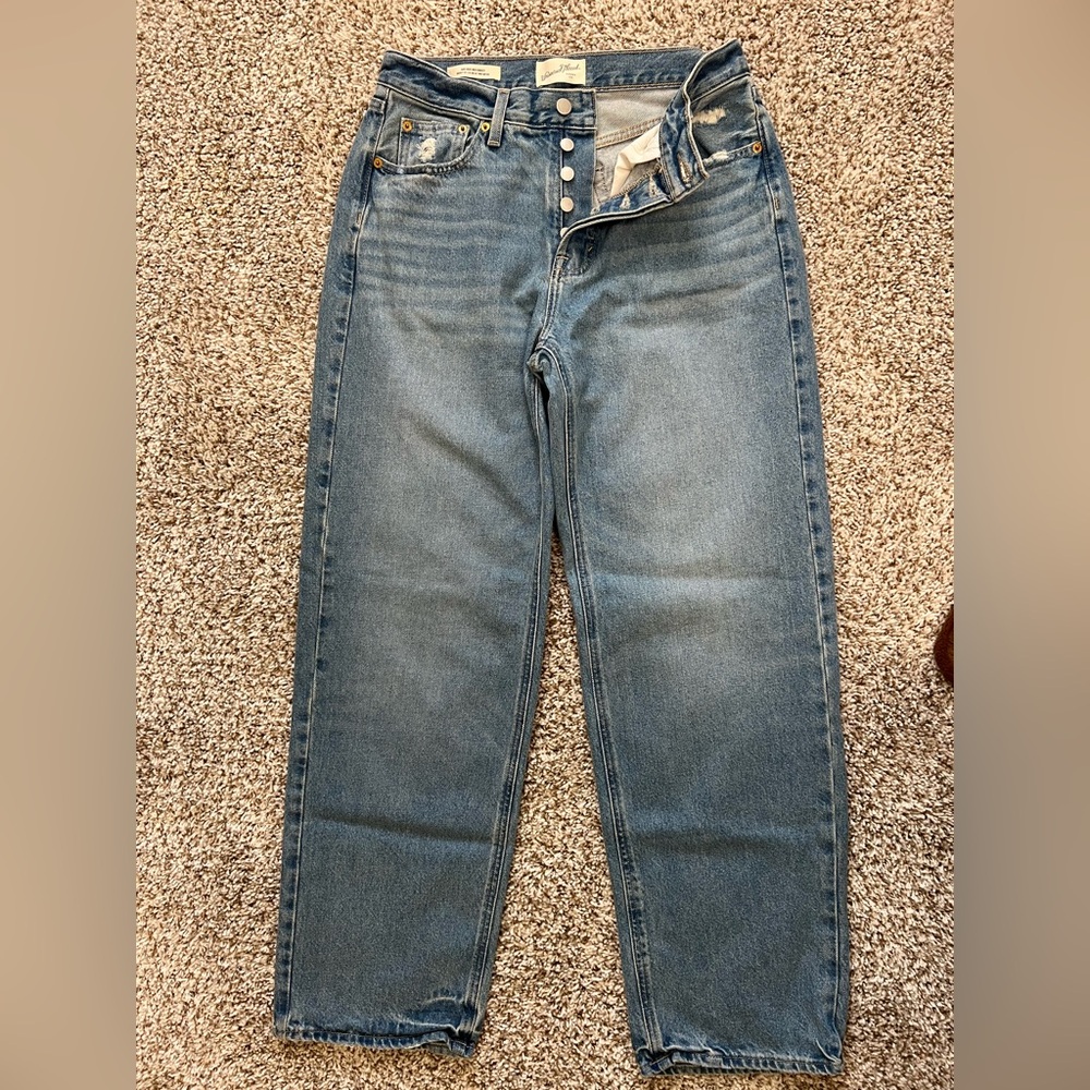 Universal Thread mid Rise Blue Jeans